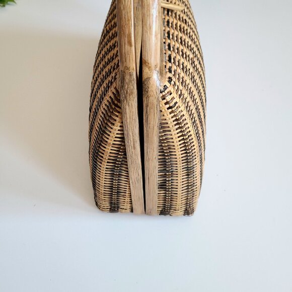 Vintage large midcentury straw/wicker bag. - Picture 4 of 7